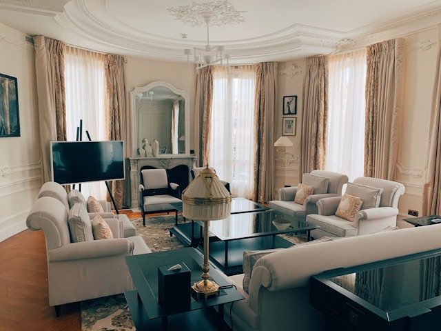 where to find the best luxury home décor?